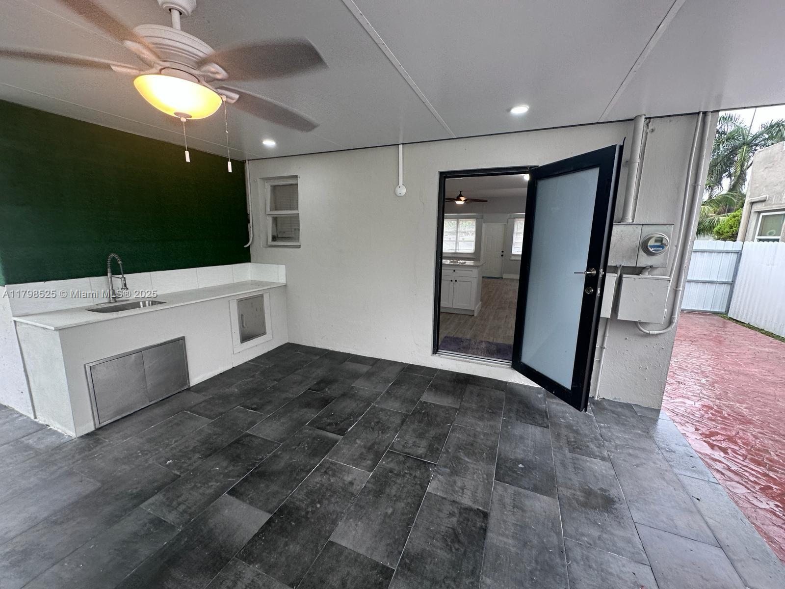 DANIA HEIGHTS - Residential Lease