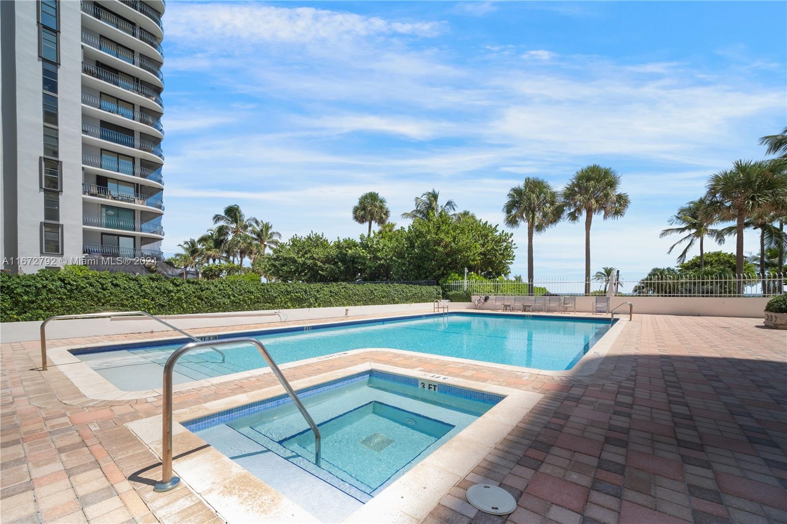 8855 Collins Ave 2D