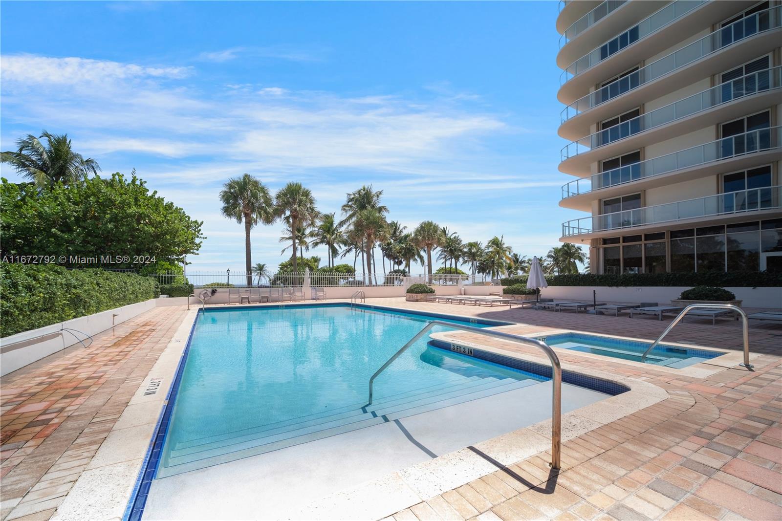 Property for Sale at 8855 Collins Ave 2D, Surfside, Miami-Dade County, Florida - Bedrooms: 2 
Bathrooms: 2  - $875,000