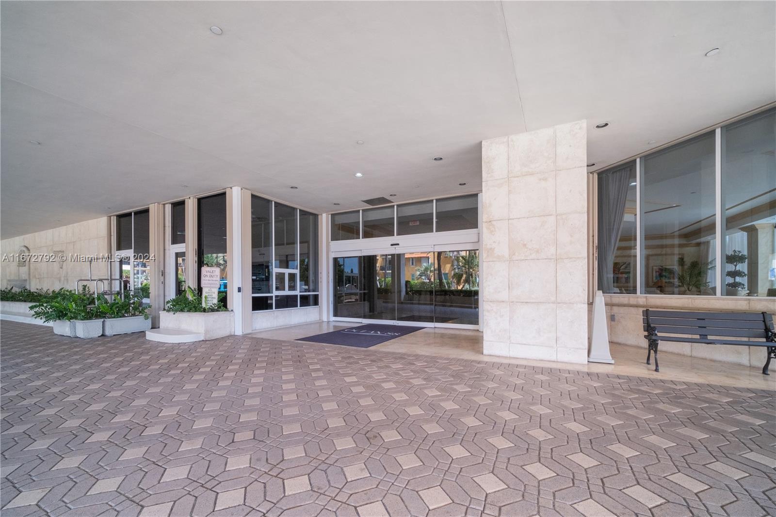 8855 Collins Ave 2D