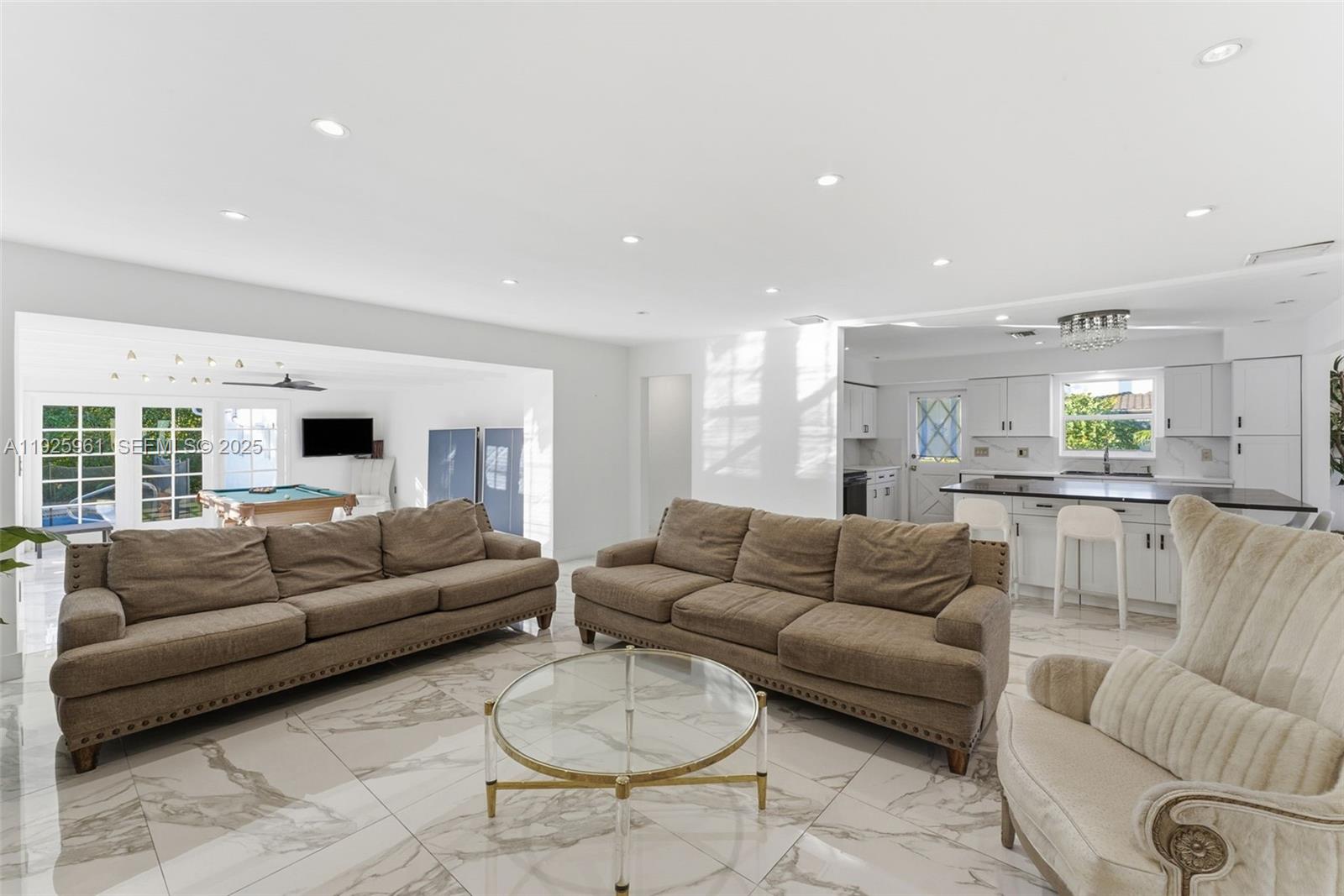 CENTRAL GOLF SEC OF HOLLY - Residential Lease