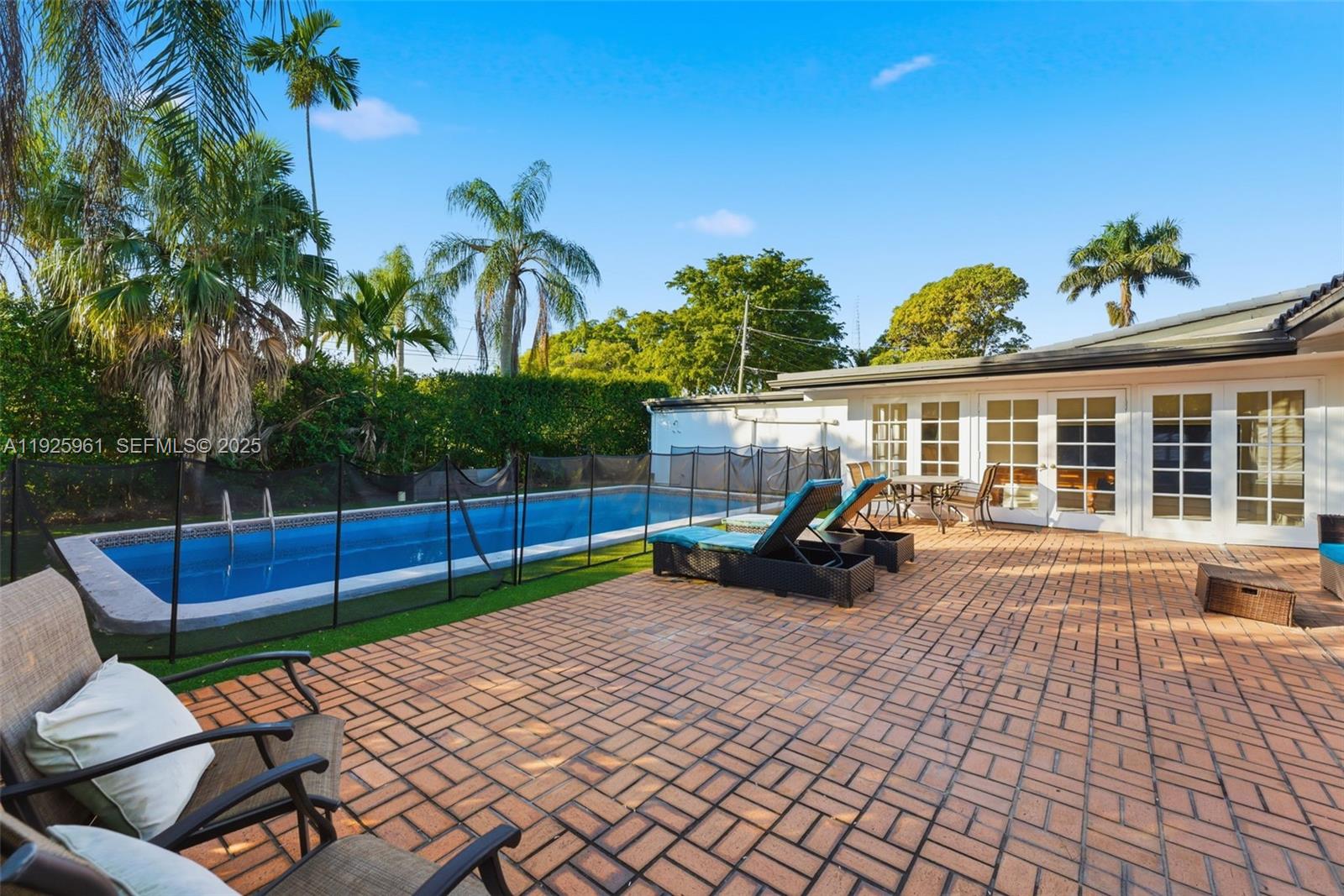 CENTRAL GOLF SEC OF HOLLY - Residential Lease