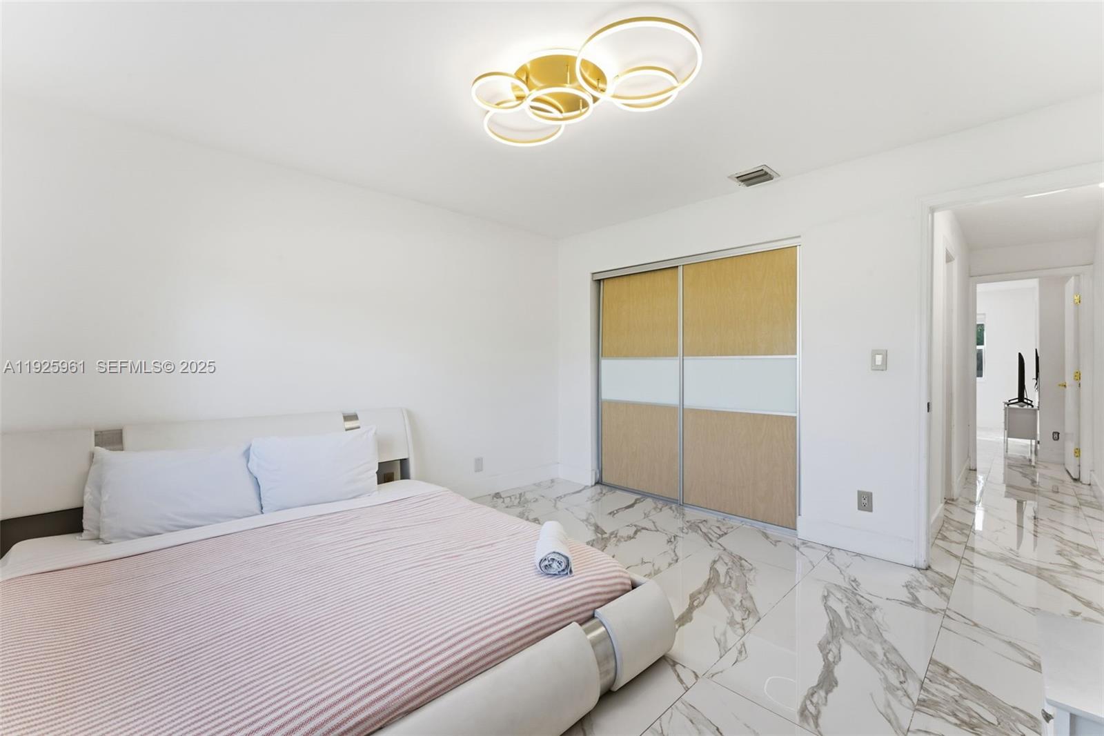 CENTRAL GOLF SEC OF HOLLY - Residential Lease