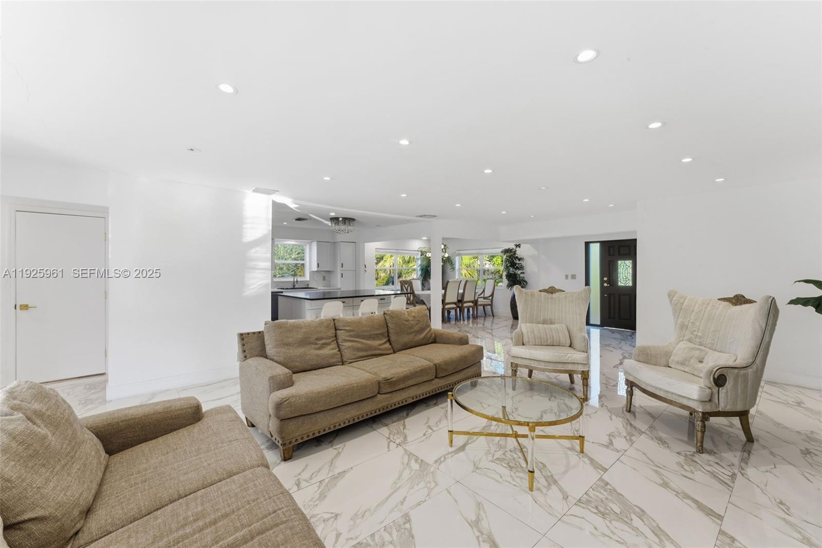 CENTRAL GOLF SEC OF HOLLY - Residential Lease