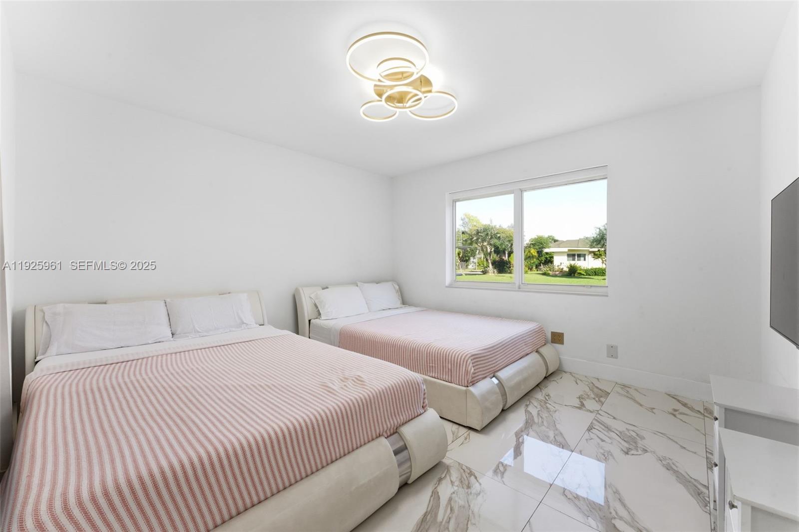 CENTRAL GOLF SEC OF HOLLY - Residential Lease