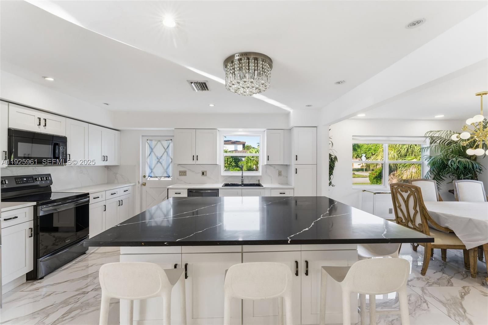 CENTRAL GOLF SEC OF HOLLY - Residential Lease