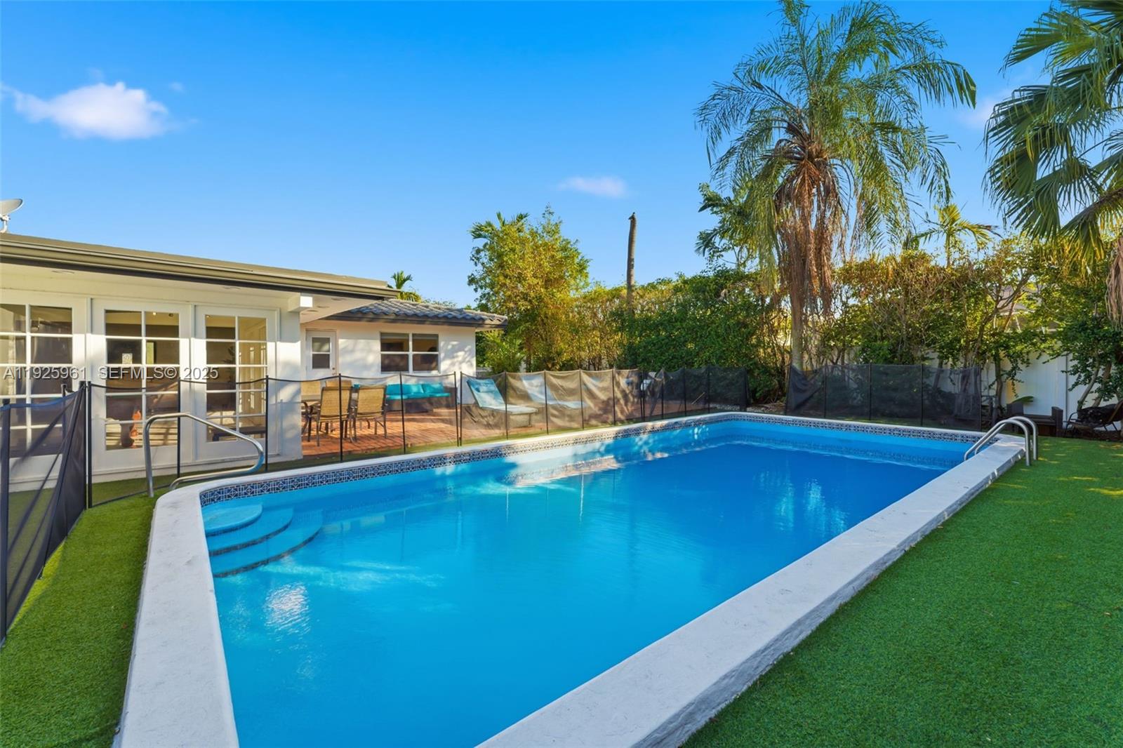 CENTRAL GOLF SEC OF HOLLY - Residential Lease