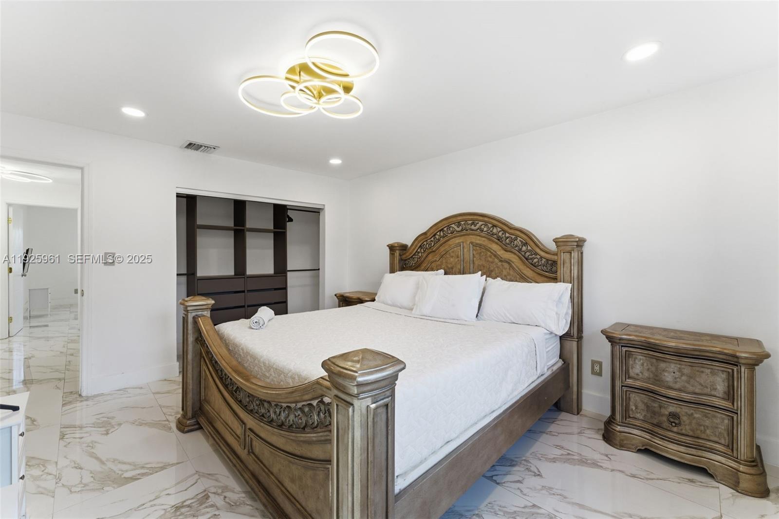 CENTRAL GOLF SEC OF HOLLY - Residential Lease