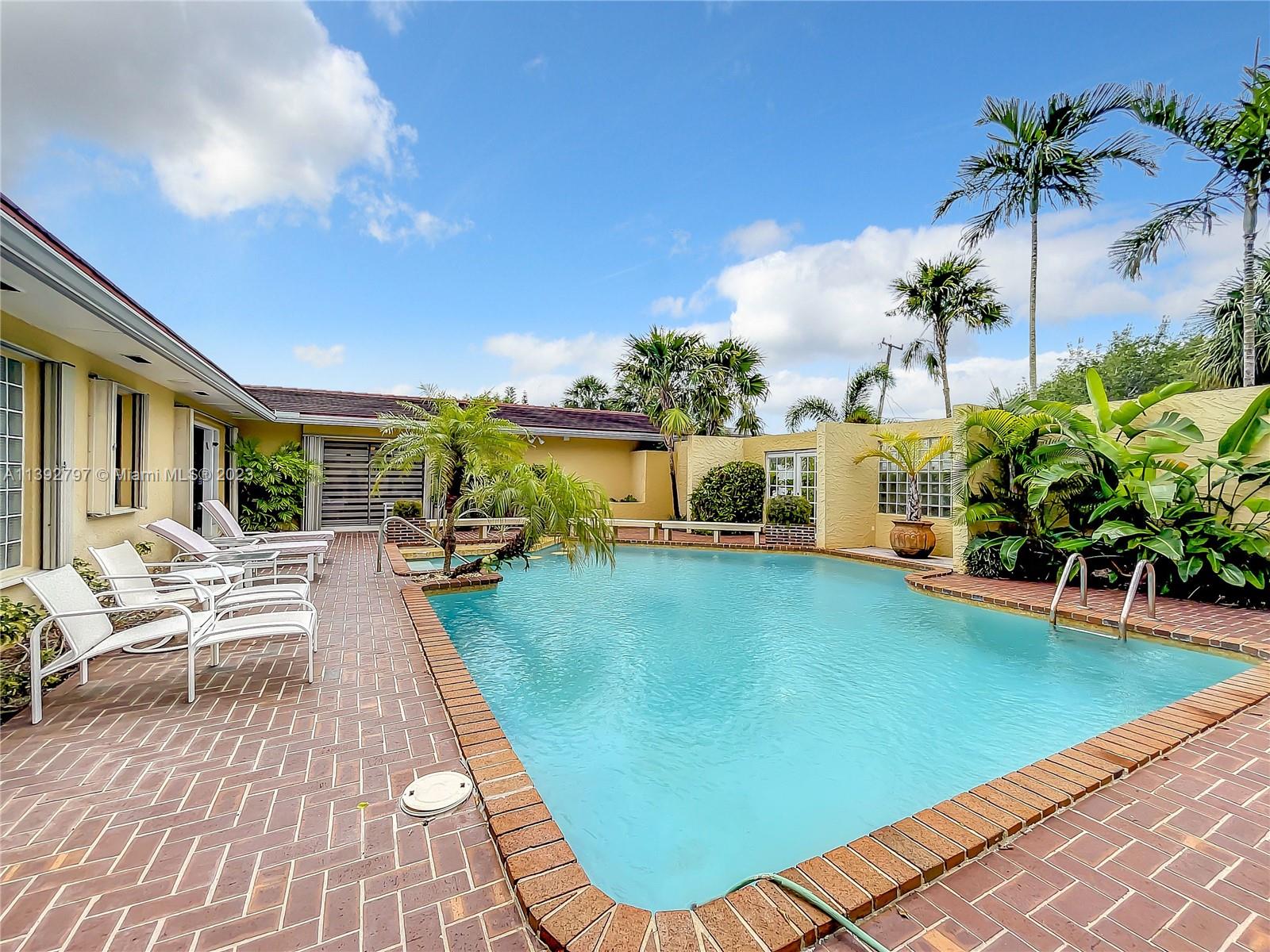 CORAL BAY SEC B - Residential