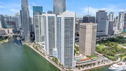325 S Biscayne Blvd 1918 Miami FL 33131