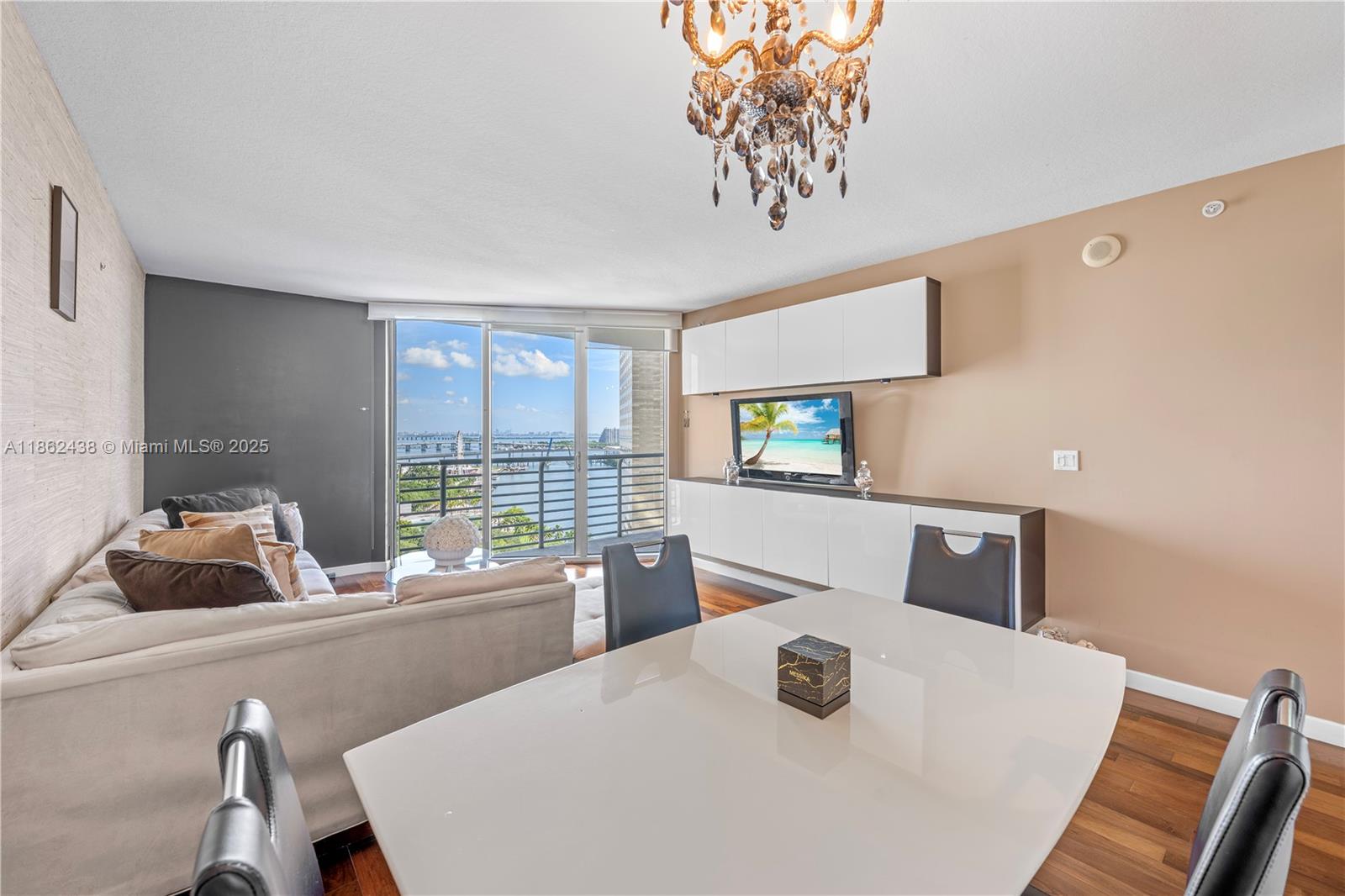 325 S Biscayne Blvd 1918