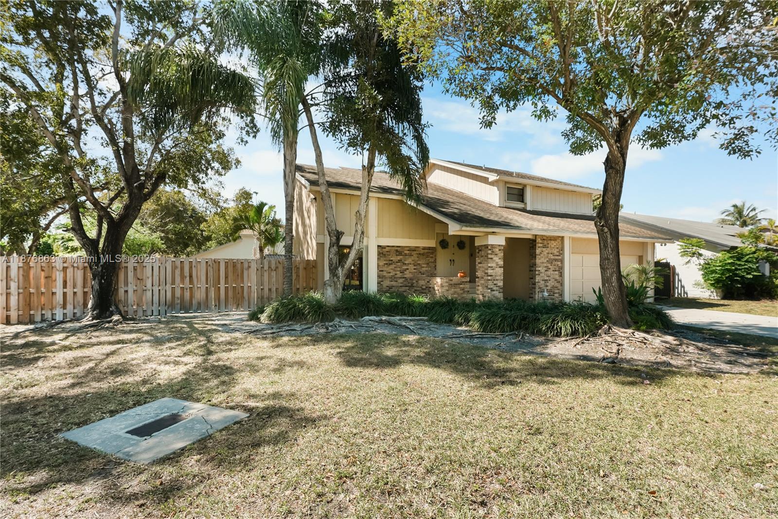 LAKES OF THE MEADOW SEC 2 - Residential