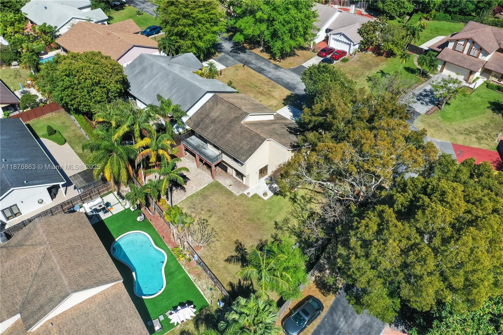 LAKES OF THE MEADOW SEC 2 - Residential