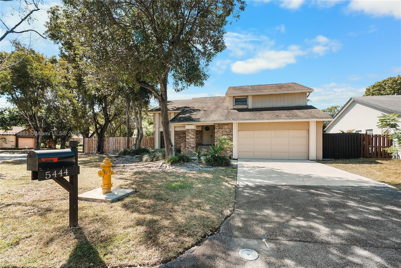 LAKES OF THE MEADOW SEC 2 - Residential