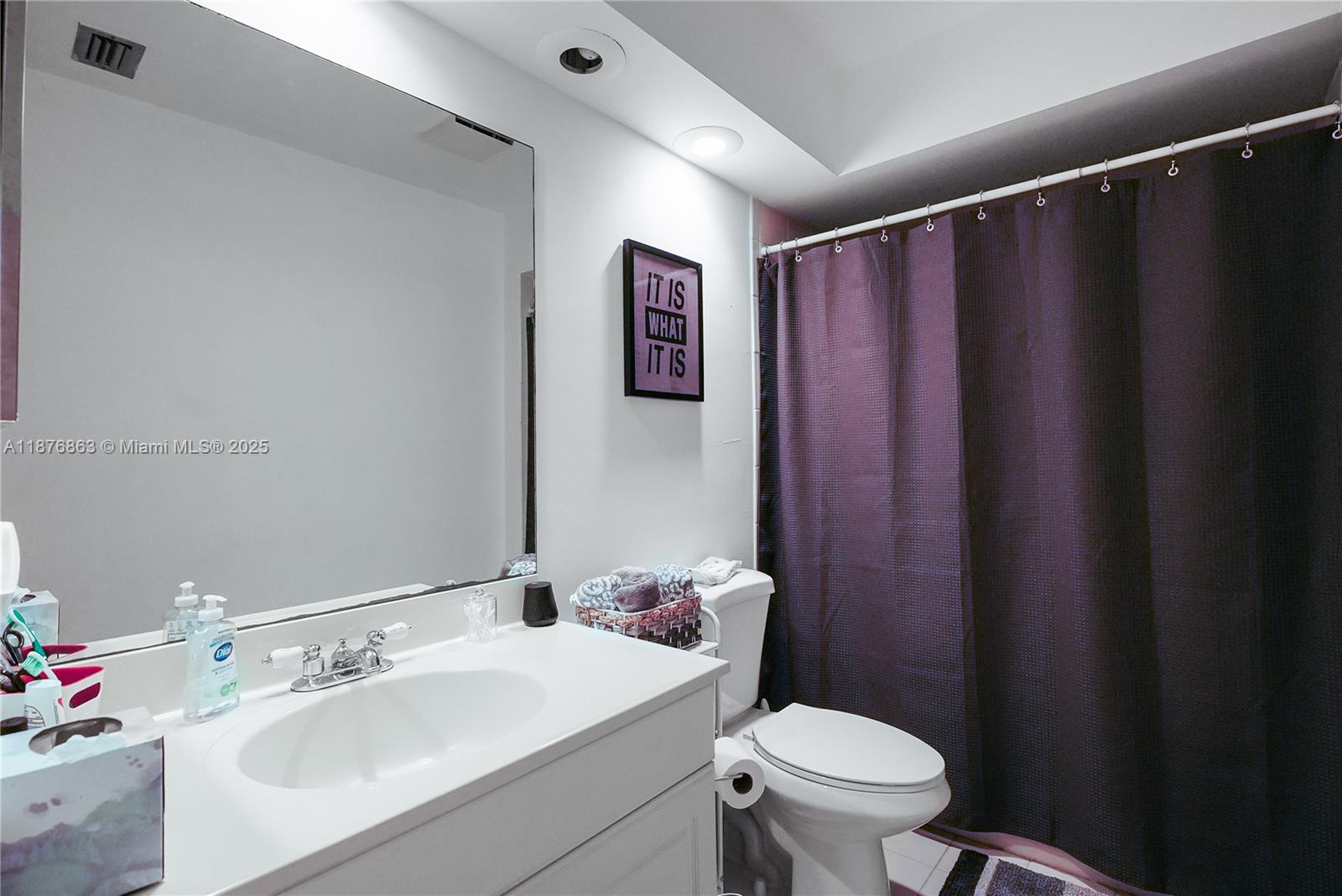 LAKES OF THE MEADOW SEC 2 - Residential