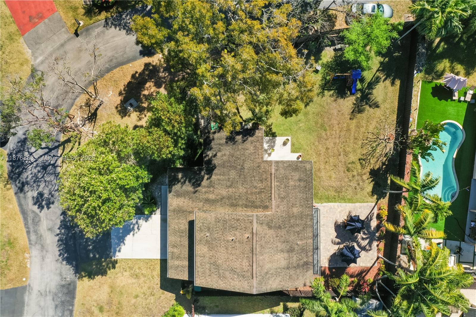 LAKES OF THE MEADOW SEC 2 - Residential