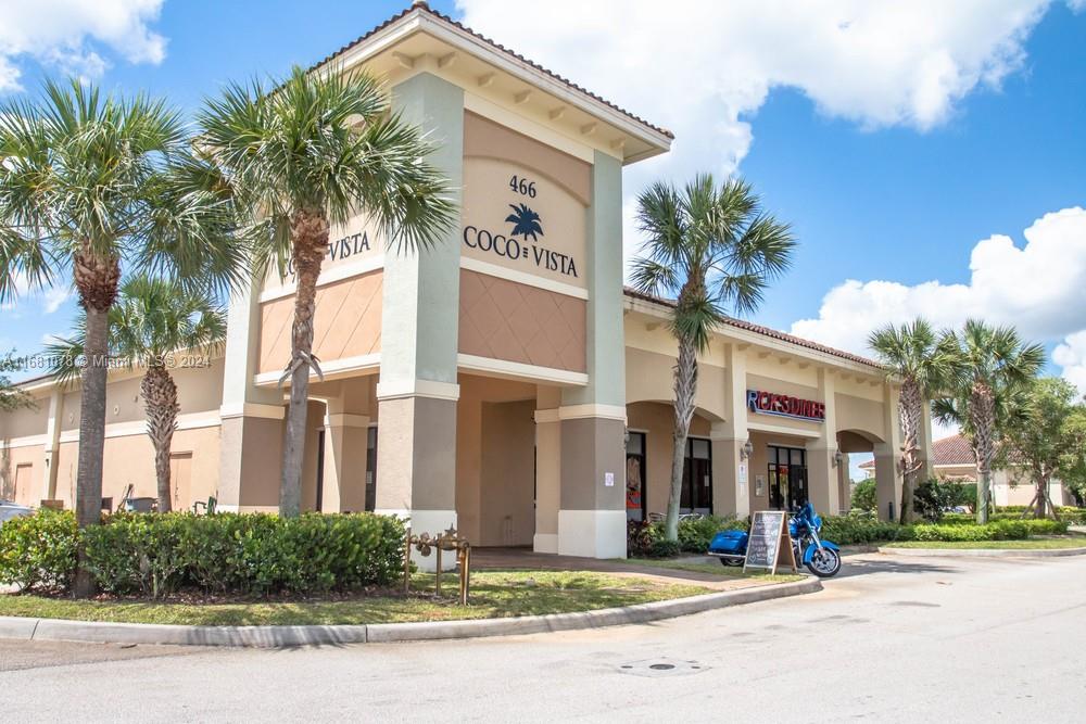 Second Generation supermarket for lease. Perfect for National or local supermarket.
Amazing and rare opportunity to lease space at busy Cocovista Plaza! Great for discount retailer, medical wellness center, plasma center, children entertainment center, furniture store, restaurant, sporting goods store, thirft store, party suppy and more.