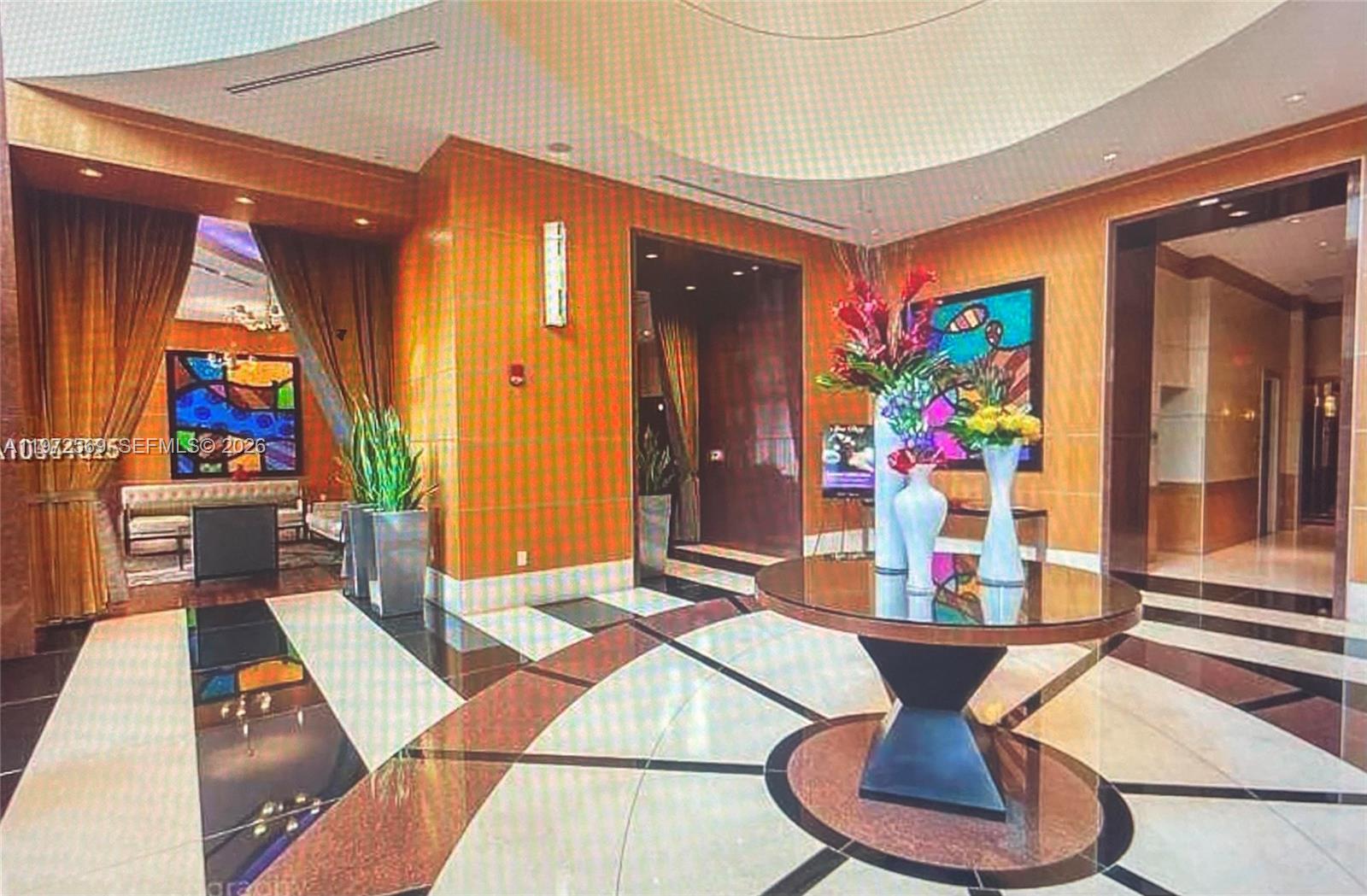 VIZCAYNE SOUTH CONDO - Residential