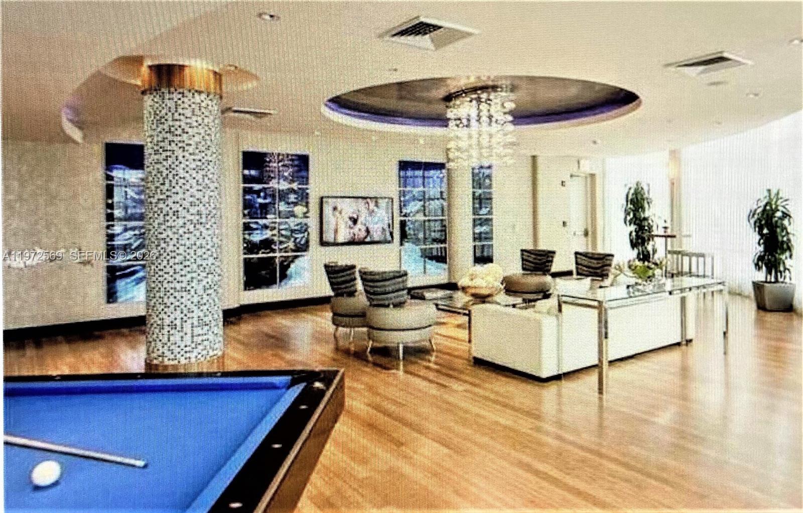 VIZCAYNE SOUTH CONDO - Residential