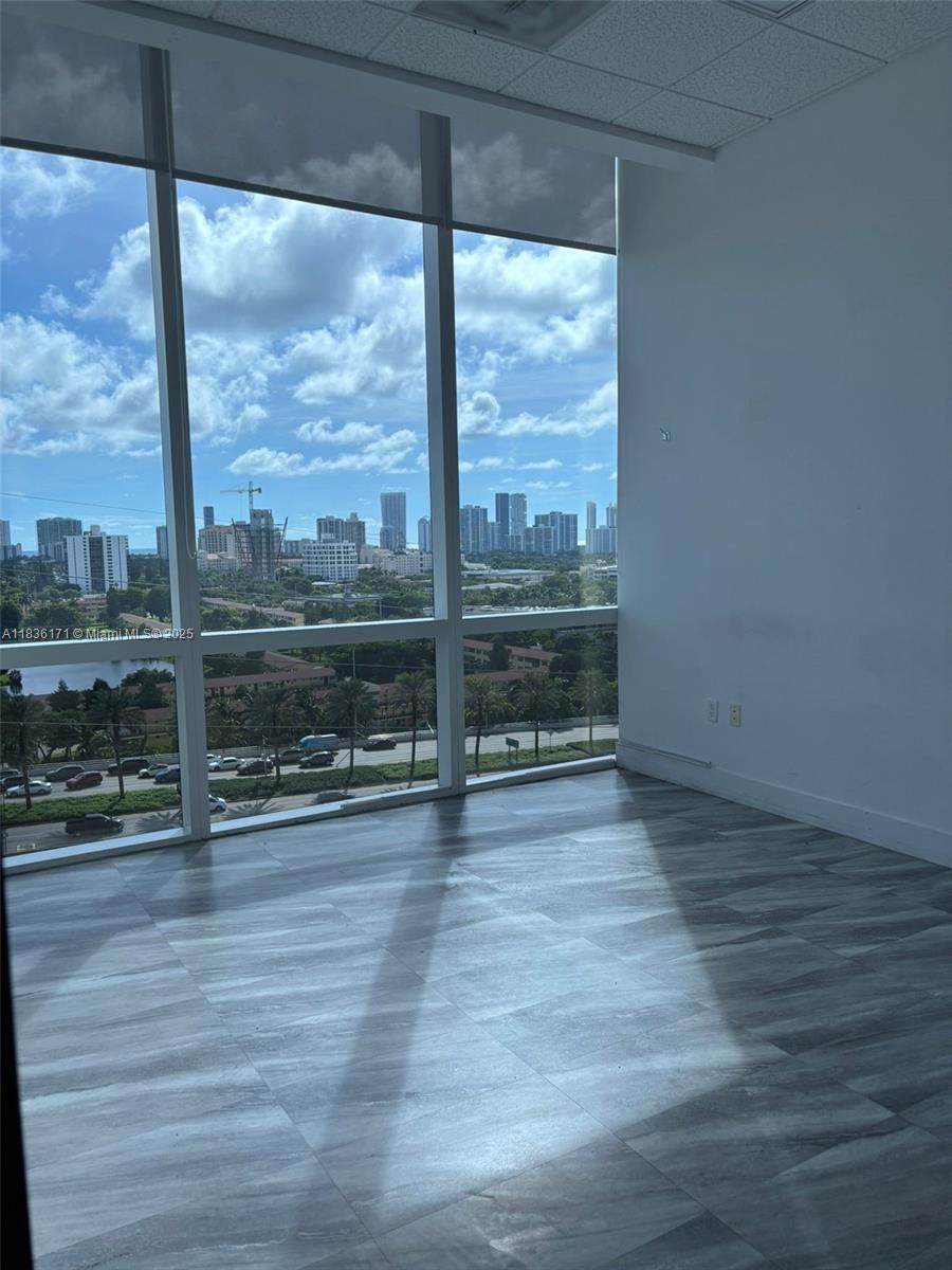 20200 W Dixie Hwy 1105B