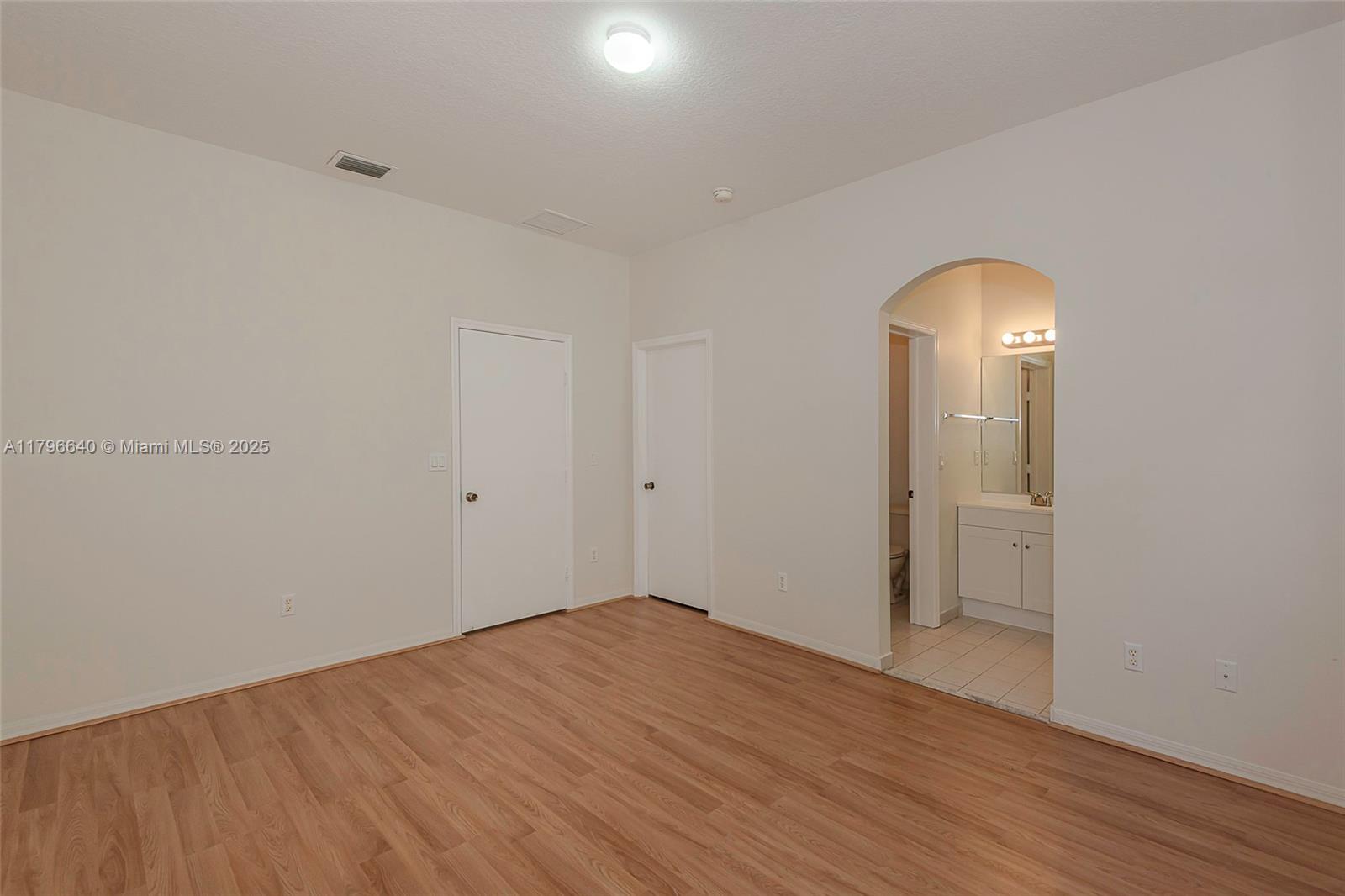 THUNDERBIRD PARK - Residential