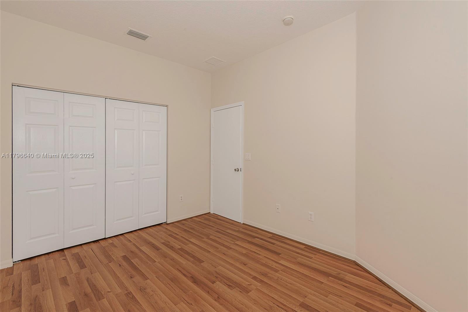 THUNDERBIRD PARK - Residential
