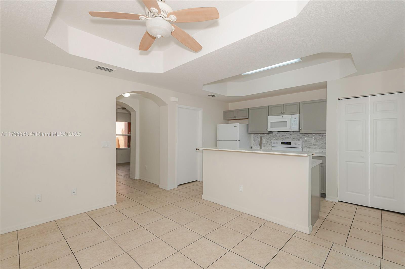 4962 E White Mangrove Way E 402-4