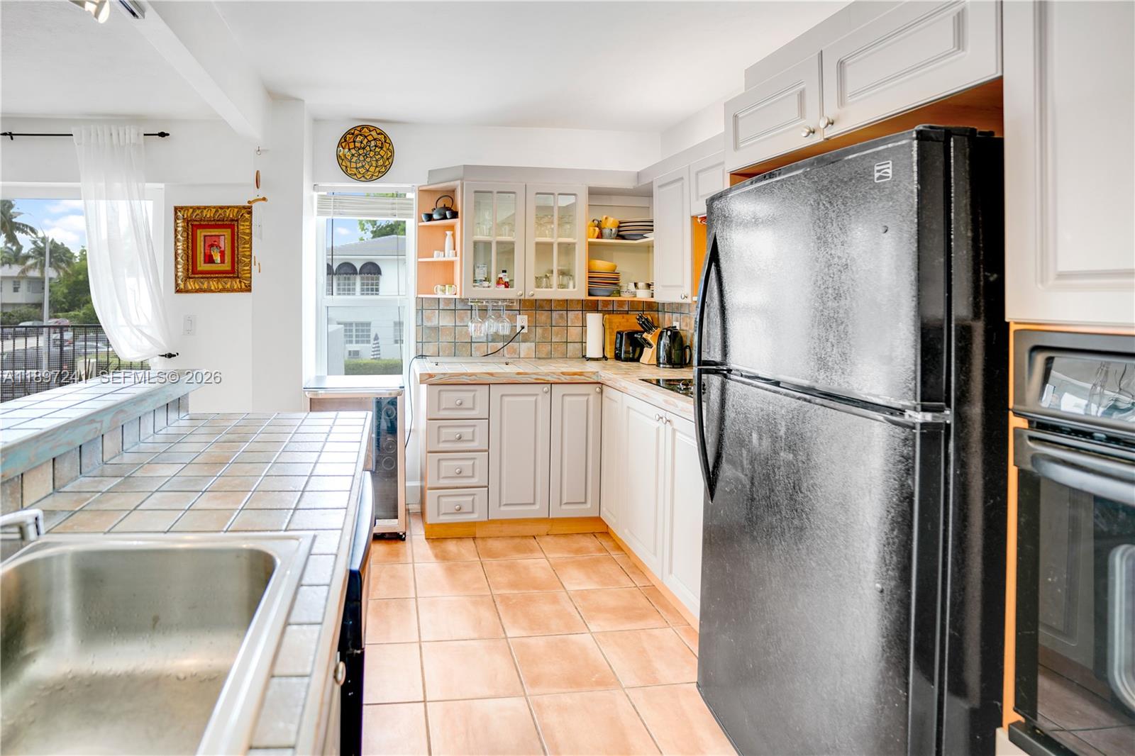 BAYSHORE TERRACE CONDO - Residential