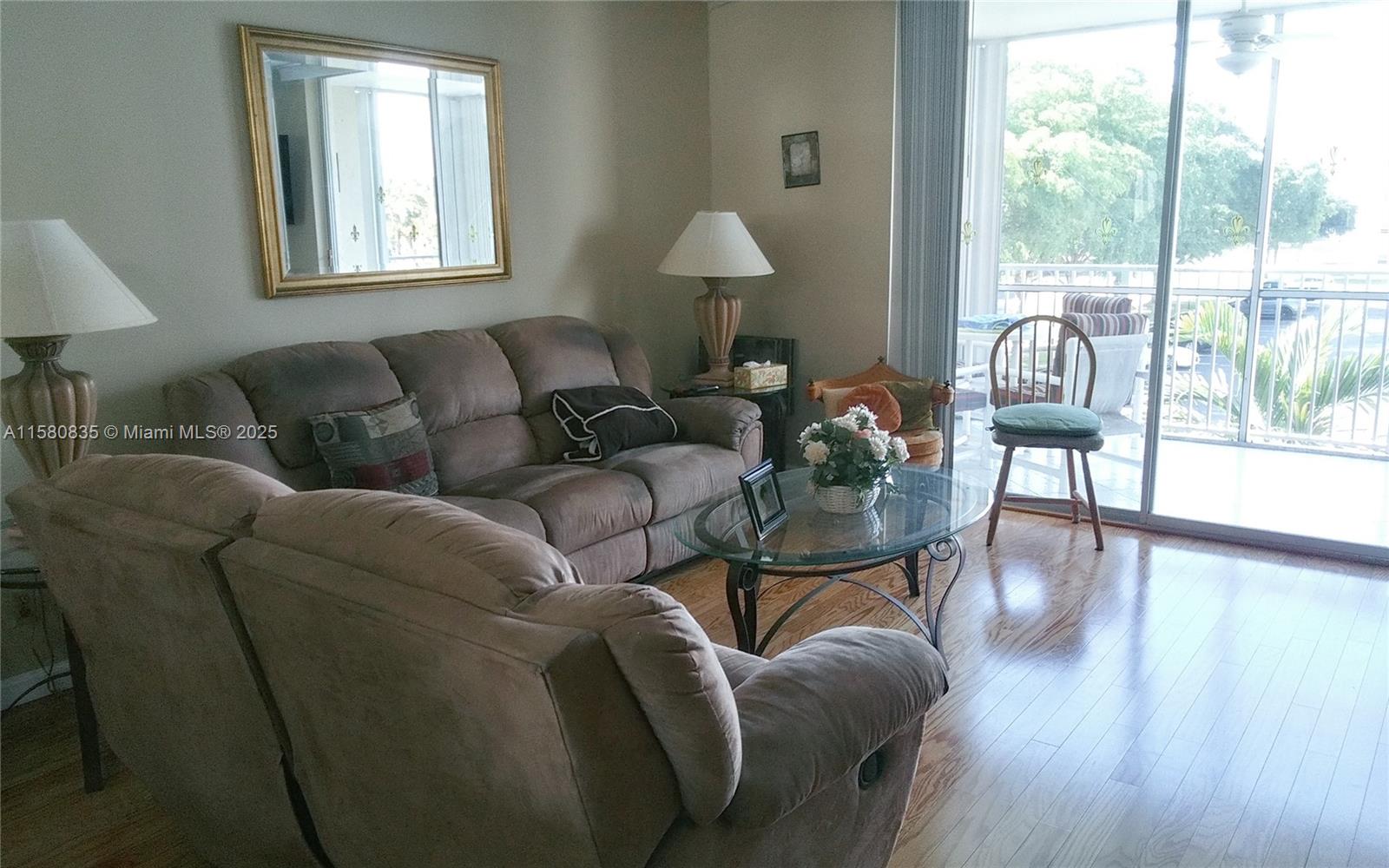 MEADOWBROOK LAKES CONDO - Residential