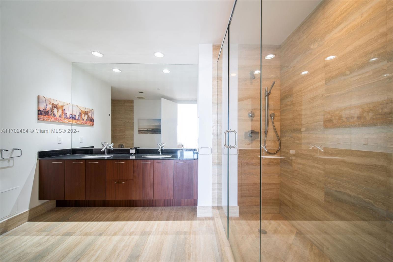 TDR TOWER III CONDO - Residential