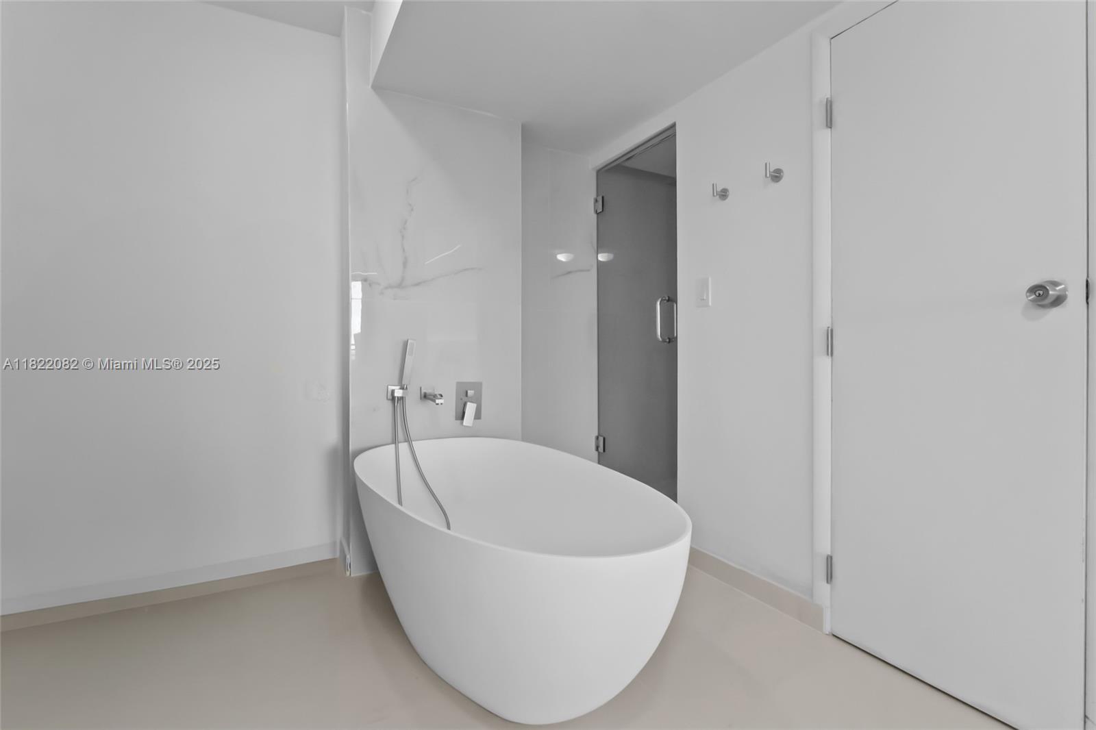 OCEANSIDE PLAZA CONDO - Residential Lease
