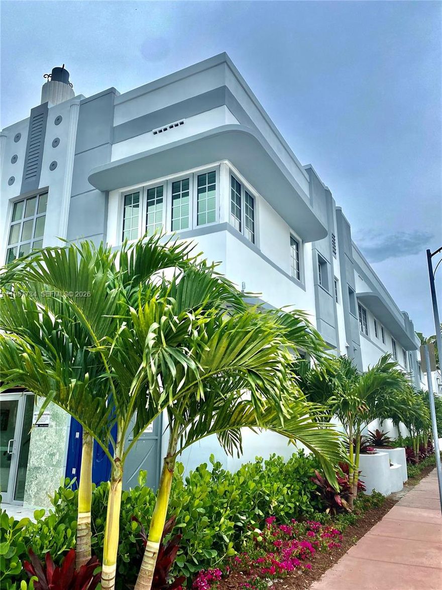 Show off your new lifestyle with this Corner Unit 1 bedroom! Perfect for entertaining, this open 1 bedroom features built in closets, beautiful tile flooring, well appointment stone kitchens and stainless steel appliances! You'll be the envy of your friends as they visit!