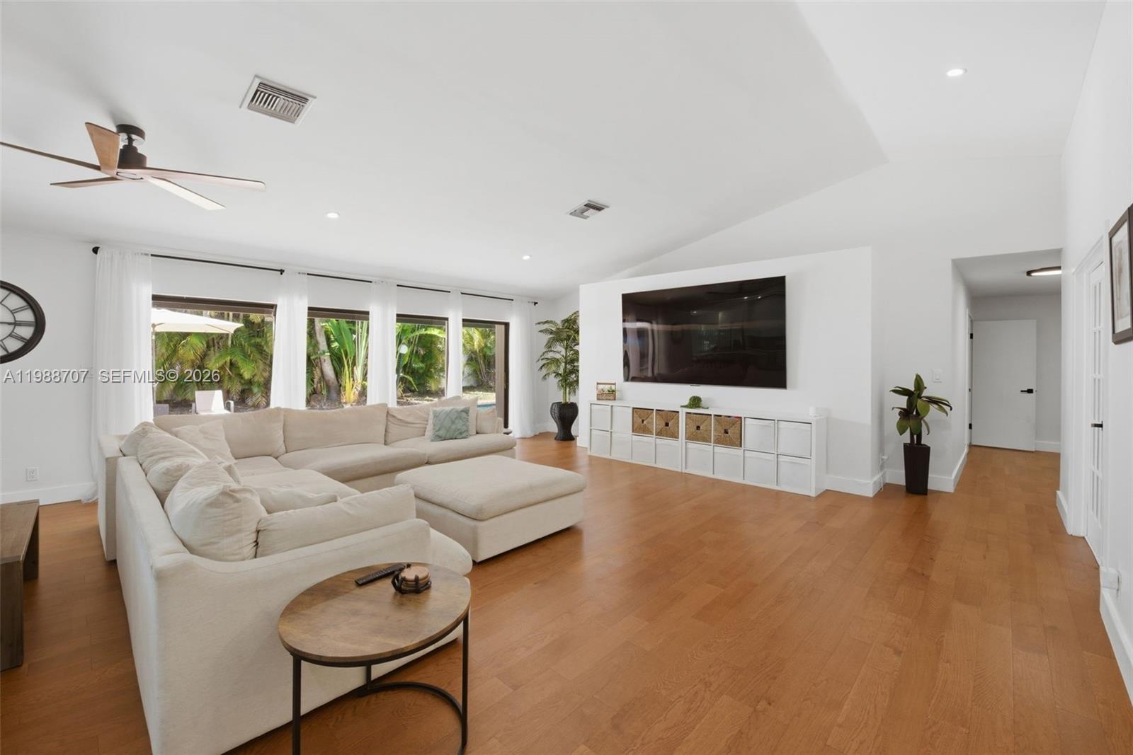 SHADOW WOOD - Residential