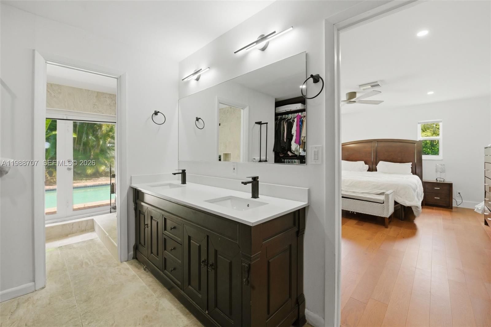 SHADOW WOOD - Residential