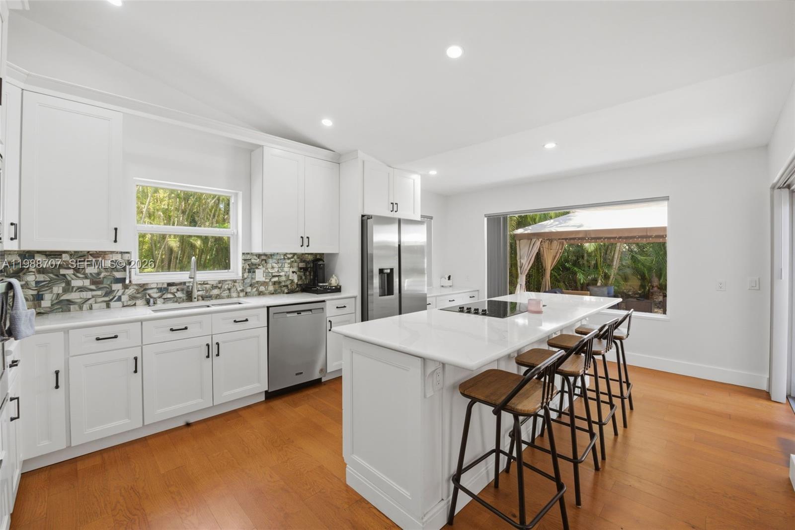 SHADOW WOOD - Residential