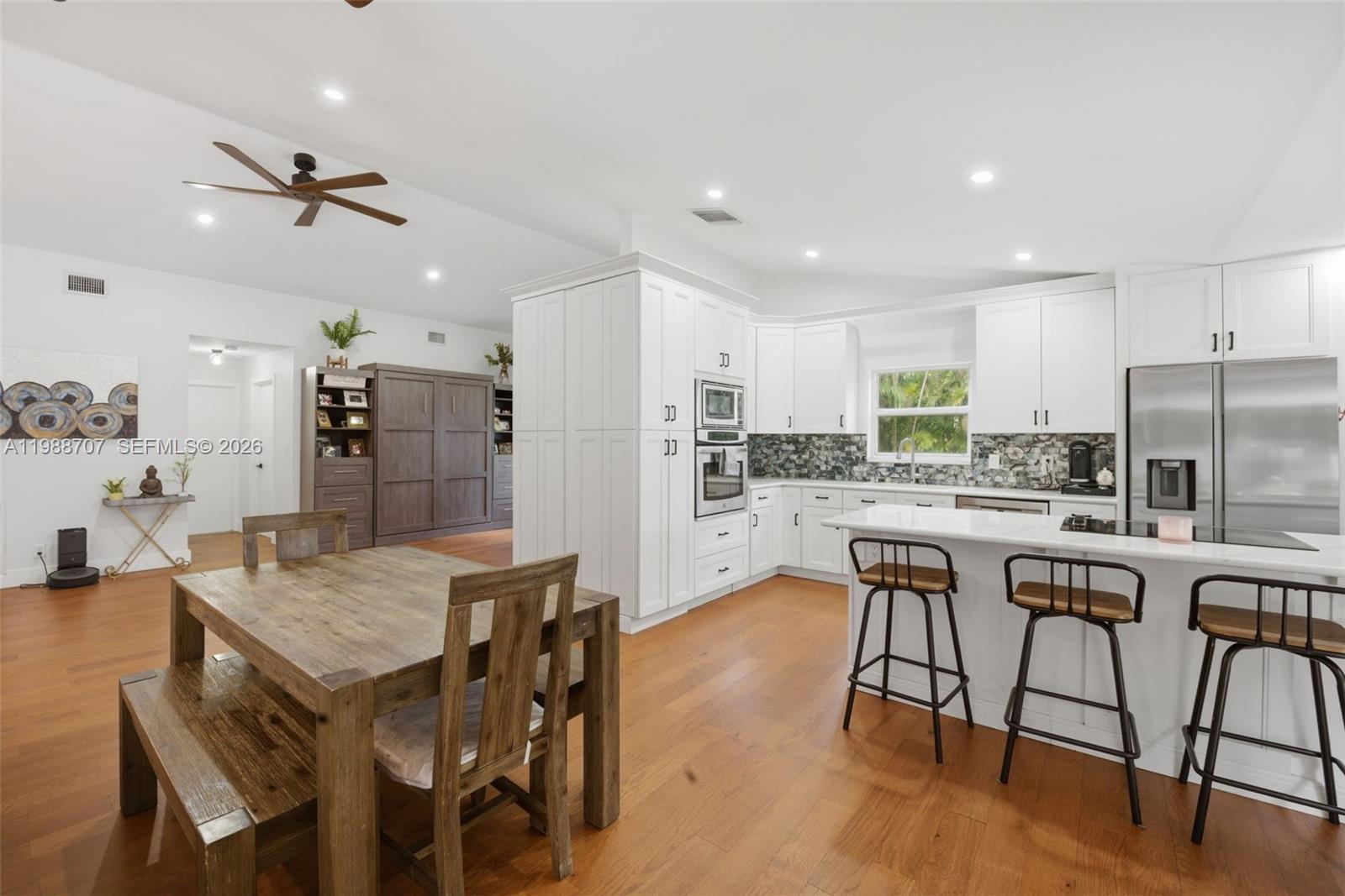 SHADOW WOOD - Residential