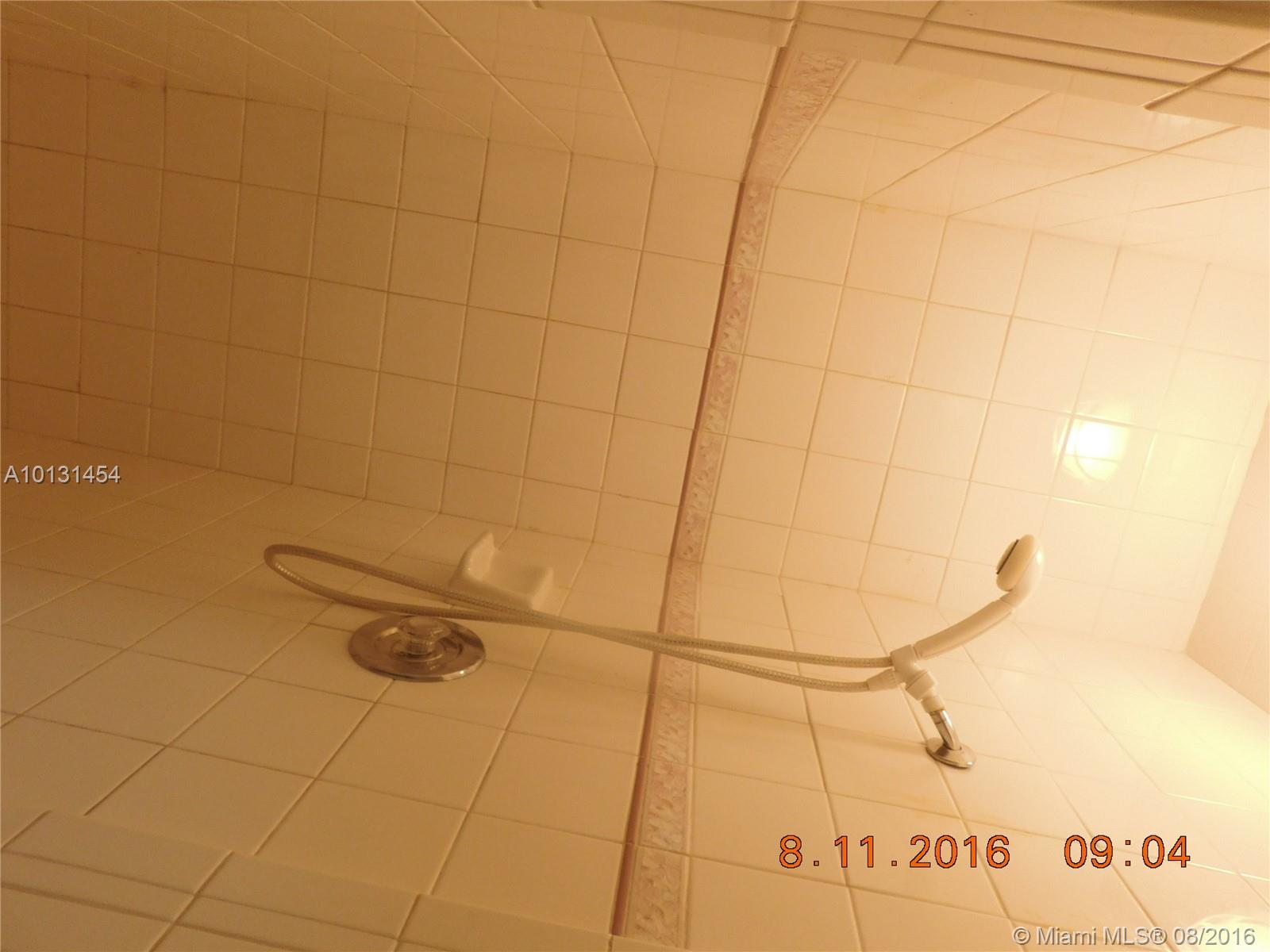 REDLAND 5 ACRE SECLUDED - Residential Lease