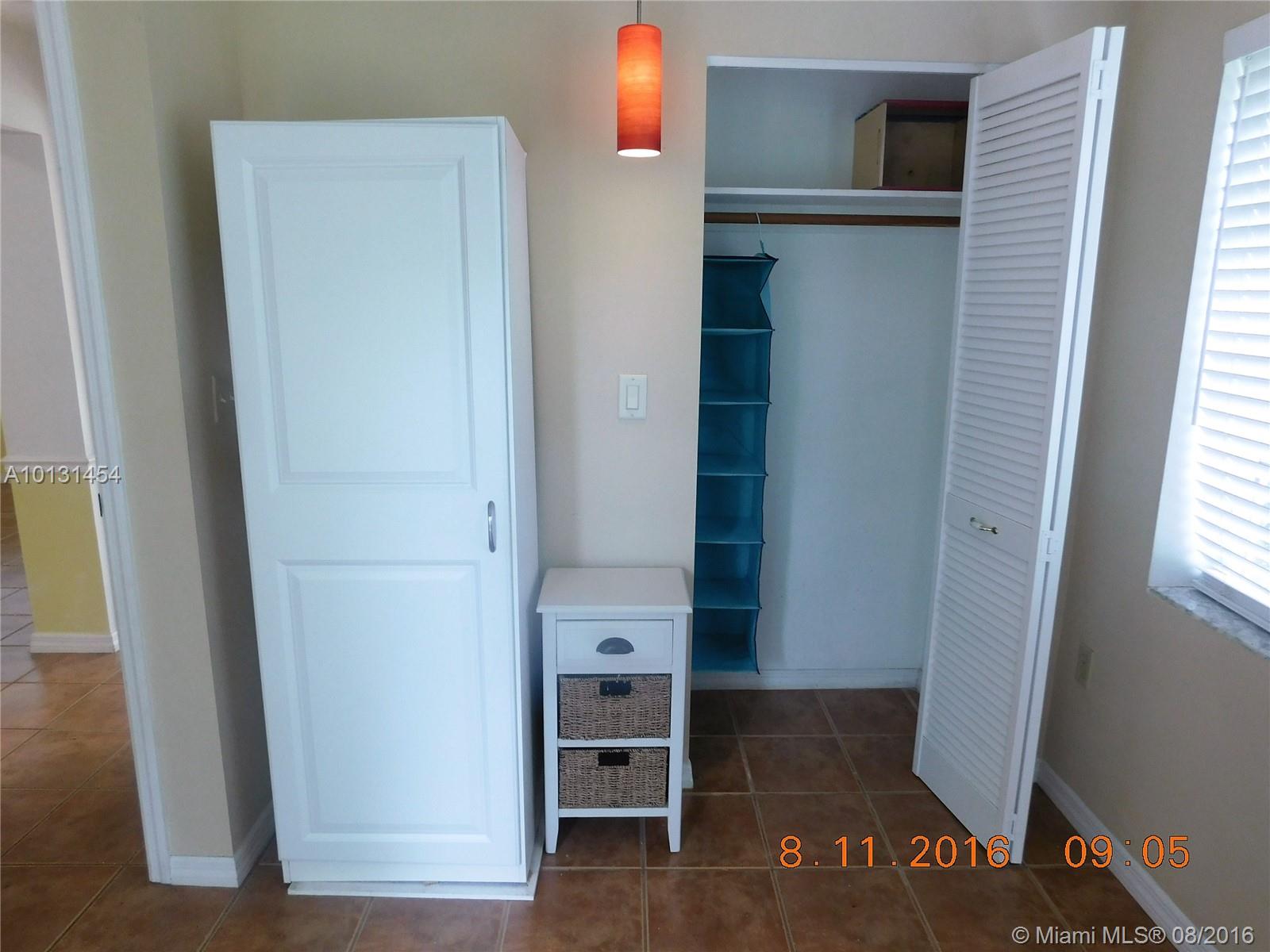 REDLAND 5 ACRE SECLUDED - Residential Lease