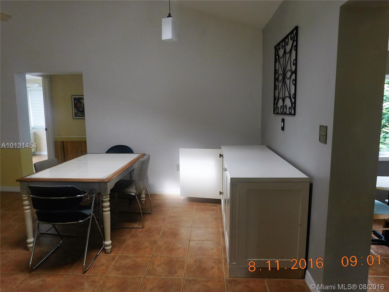 REDLAND 5 ACRE SECLUDED - Residential Lease