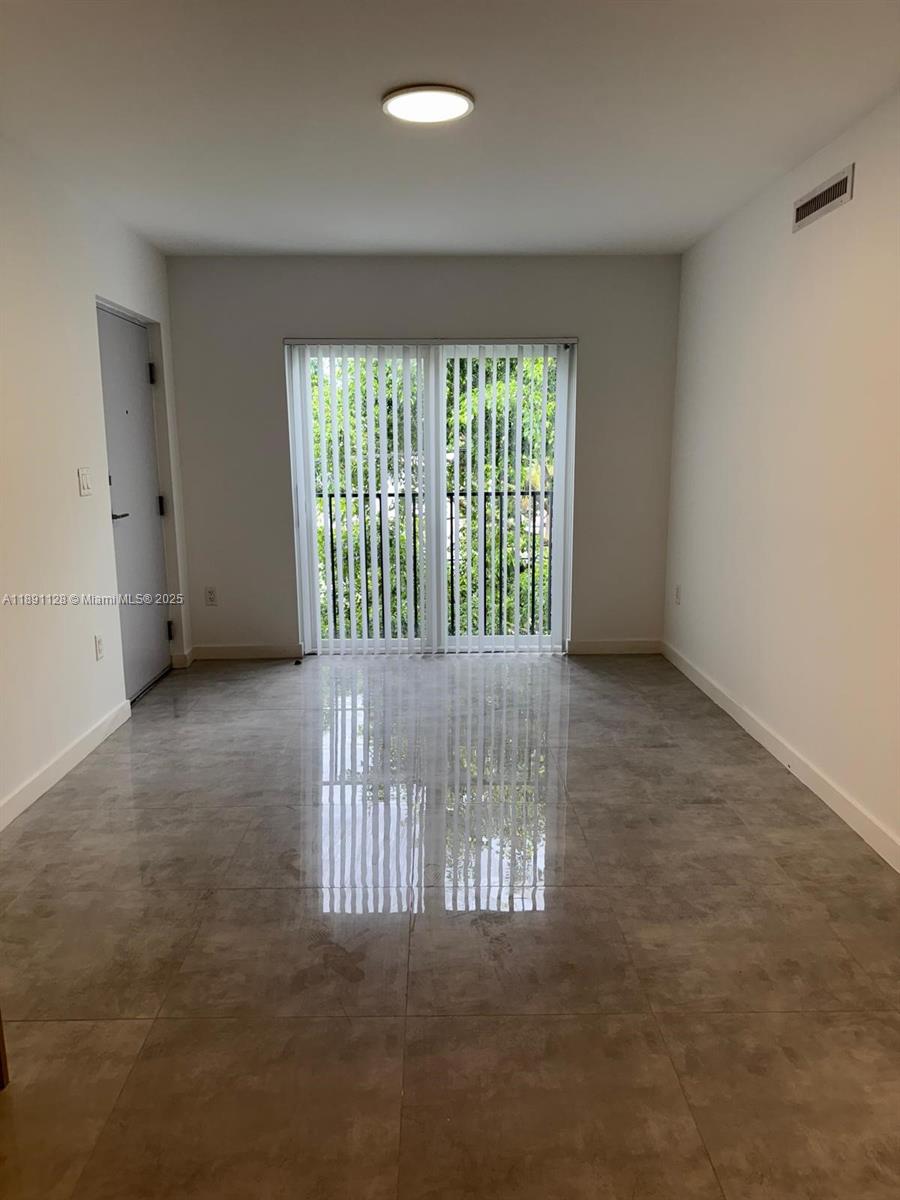 14752 NE 6th Ave 307