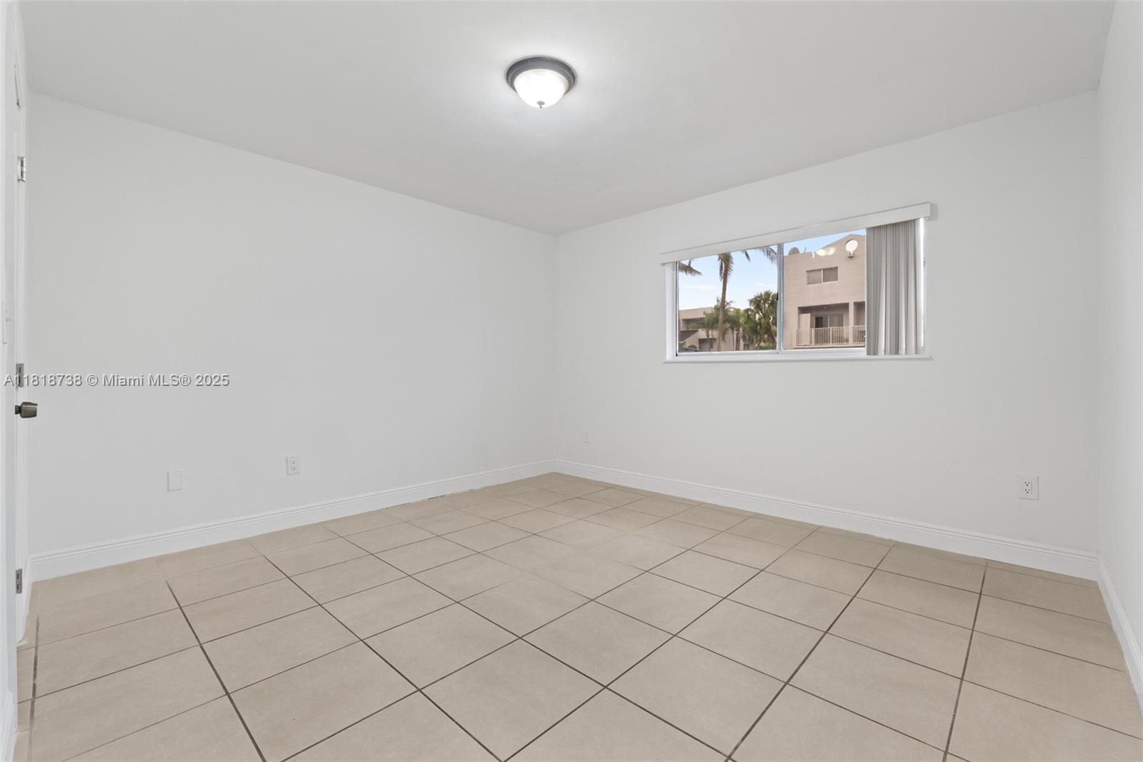 TERRAZAS DEL SOL CONDO - Residential