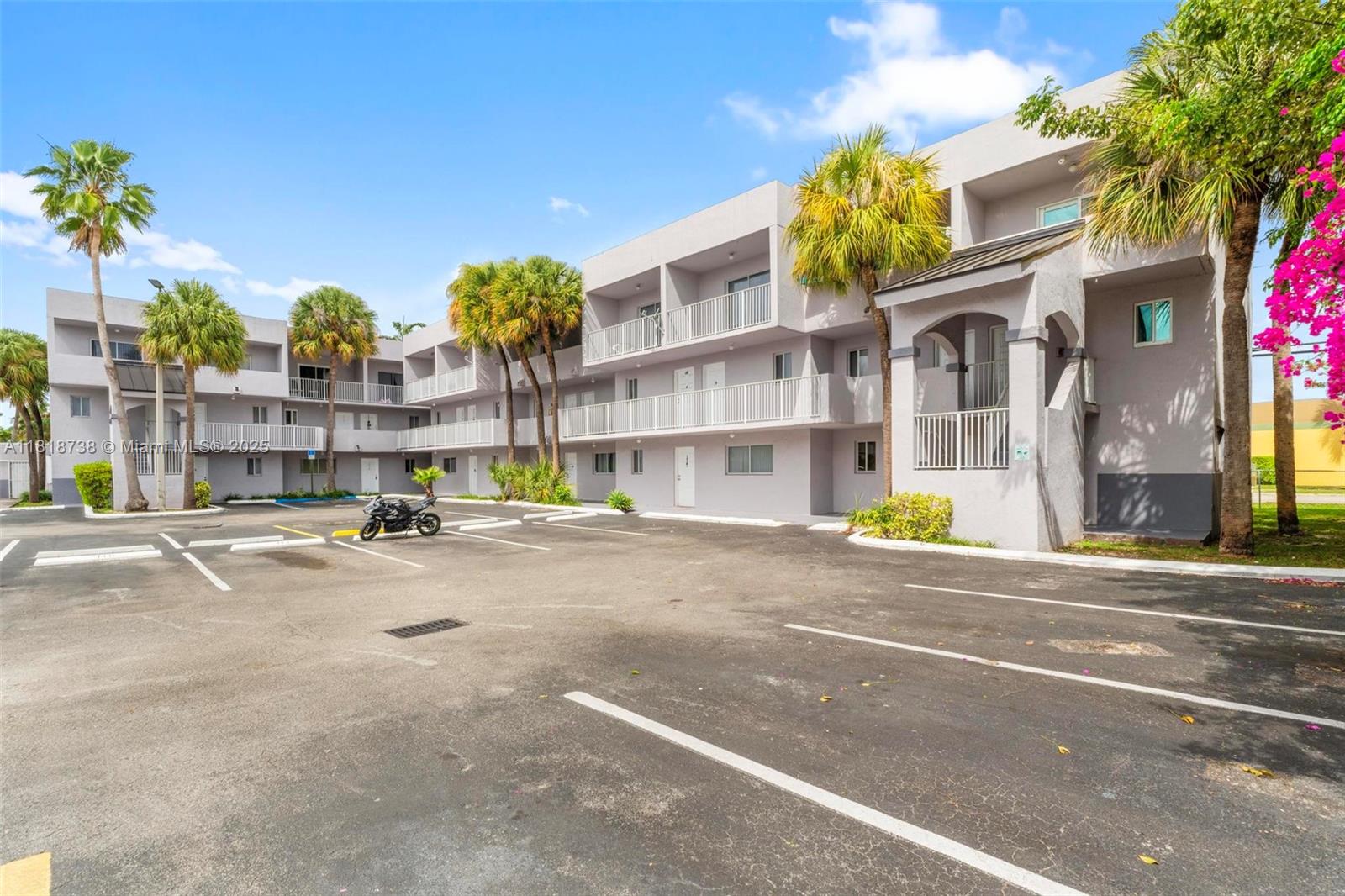 Property for Sale at 2660 W 76th St 106, Hialeah, Miami-Dade County, Florida - Bedrooms: 2 
Bathrooms: 2  - $270,000