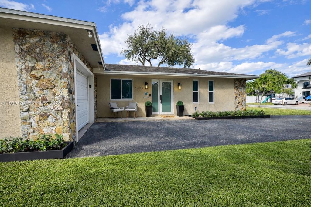 Photo of 4485 SW 26th Ave, Dania Beach, FL 33312 (MLS # A11969320)