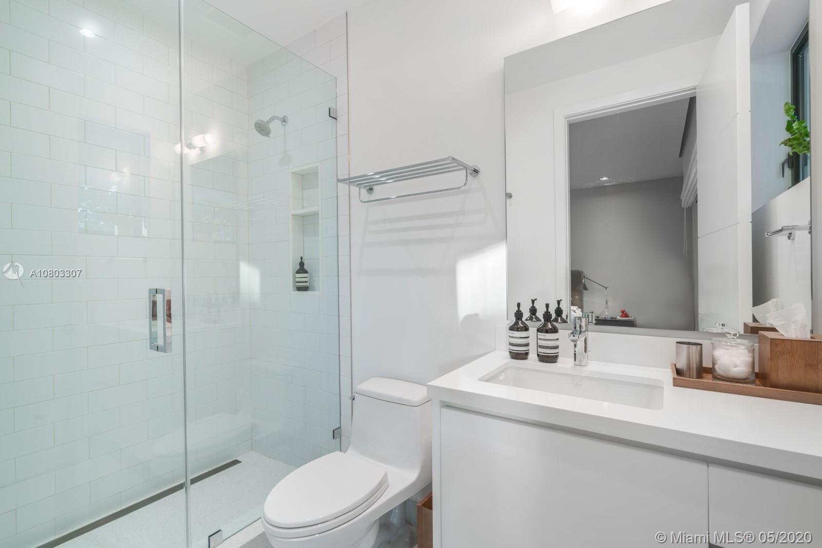 LEAFY WAY - Residential