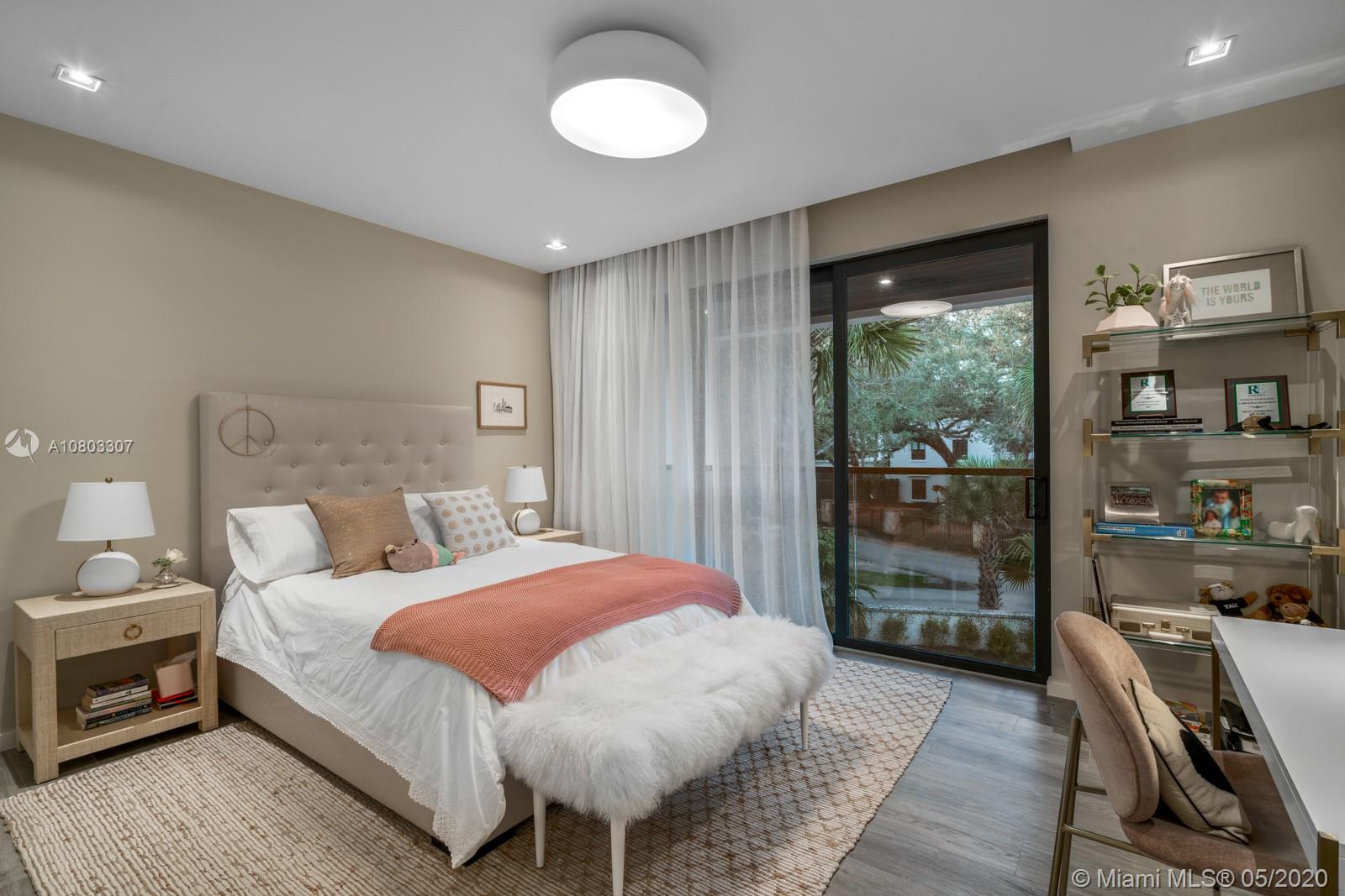 LEAFY WAY - Residential