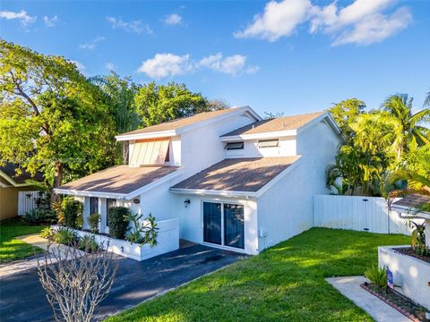 8211 SW 39th Ct Davie FL 33328