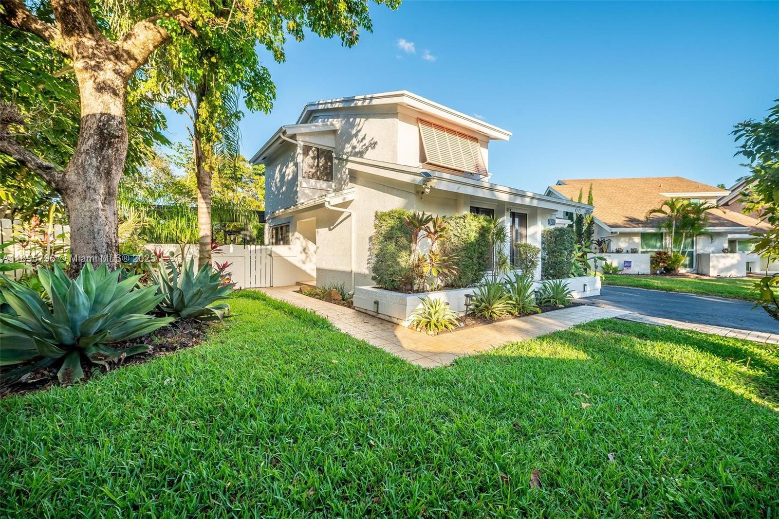 WOODS OF ROLLING HILLS - Residential