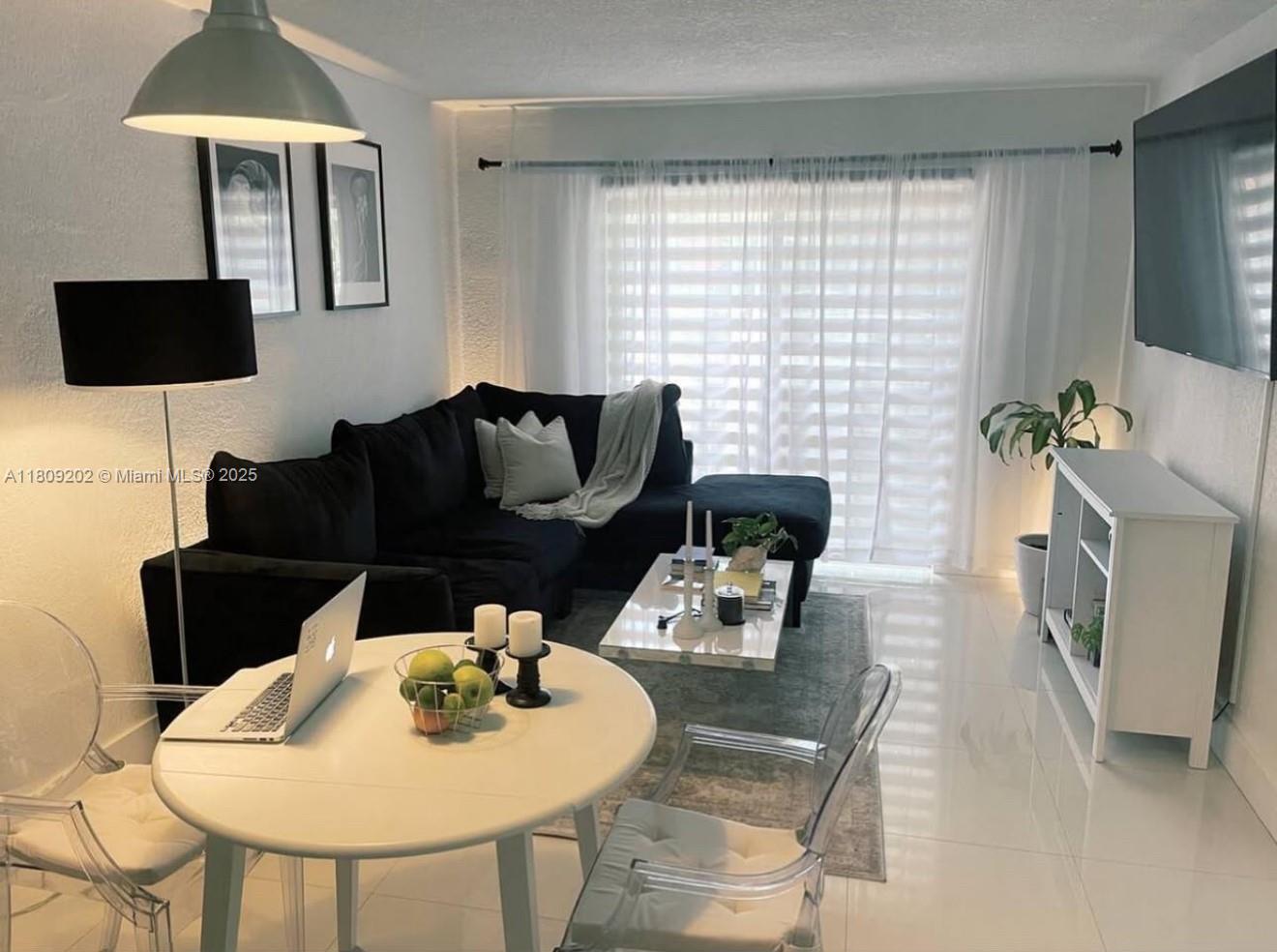 Rental Property at 445 Sw 11th St 101, Miami, Broward County, Florida - Bedrooms: 1 
Bathrooms: 1  - $2,200 MO.
