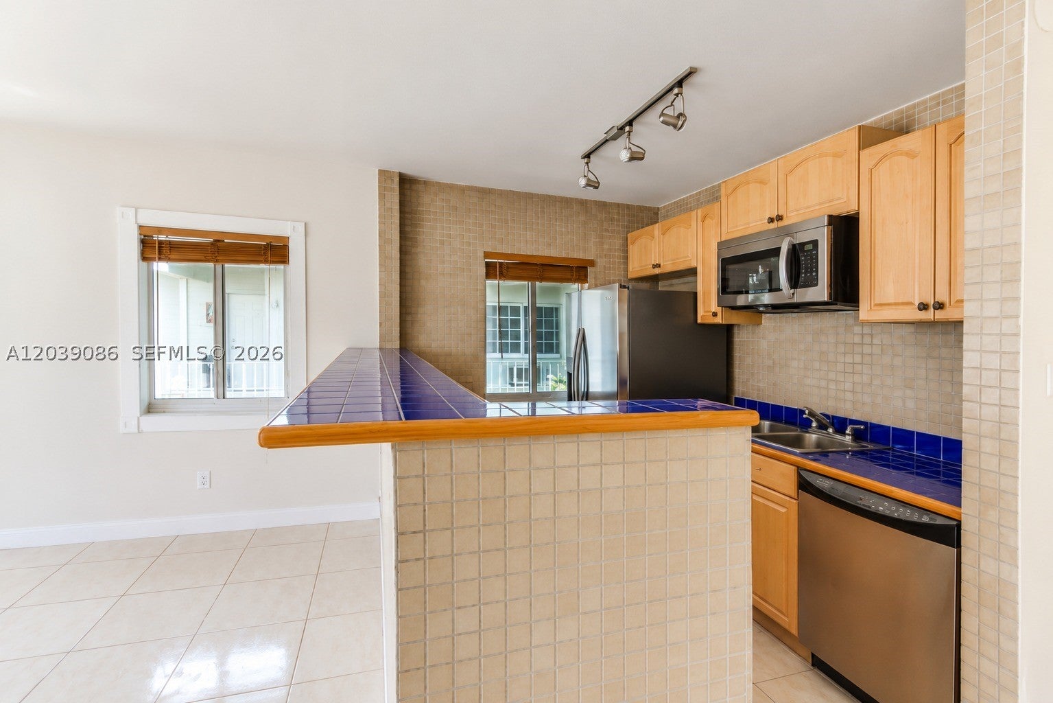 549 Meridian Ave 12