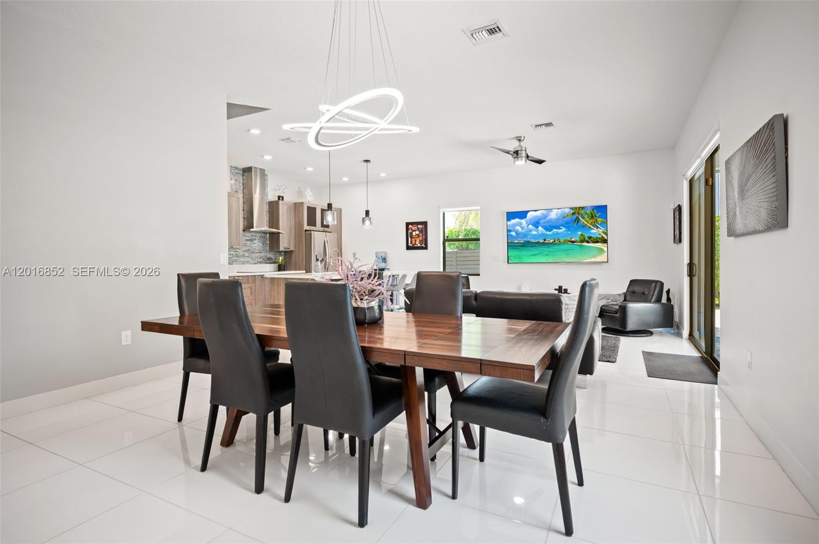 DUNNWOODY LAKE - Residential